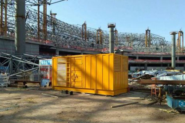 翠峦发电机出租如何判断空气滤清器是否需要更换？